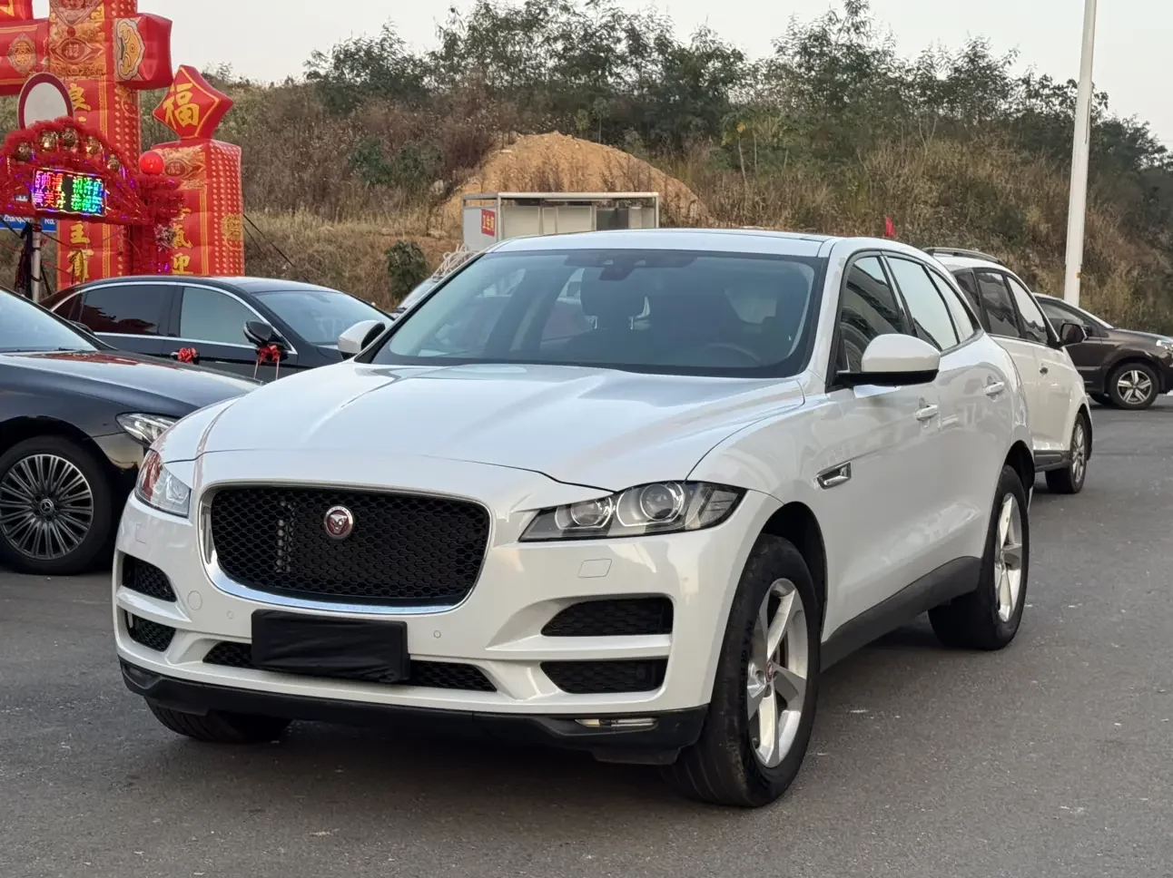 Jaguar F-PACE
