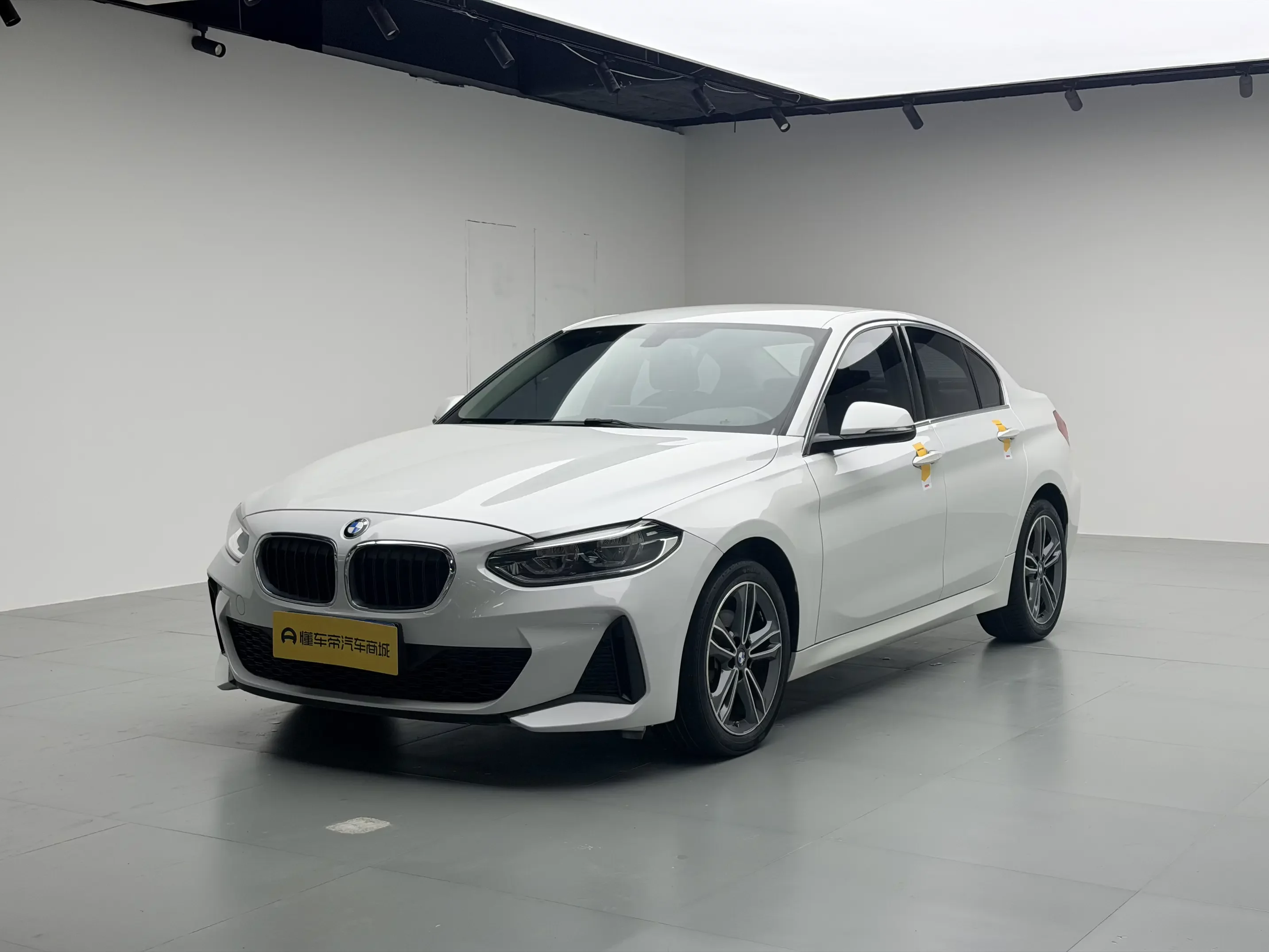 BMW 1-SERIES