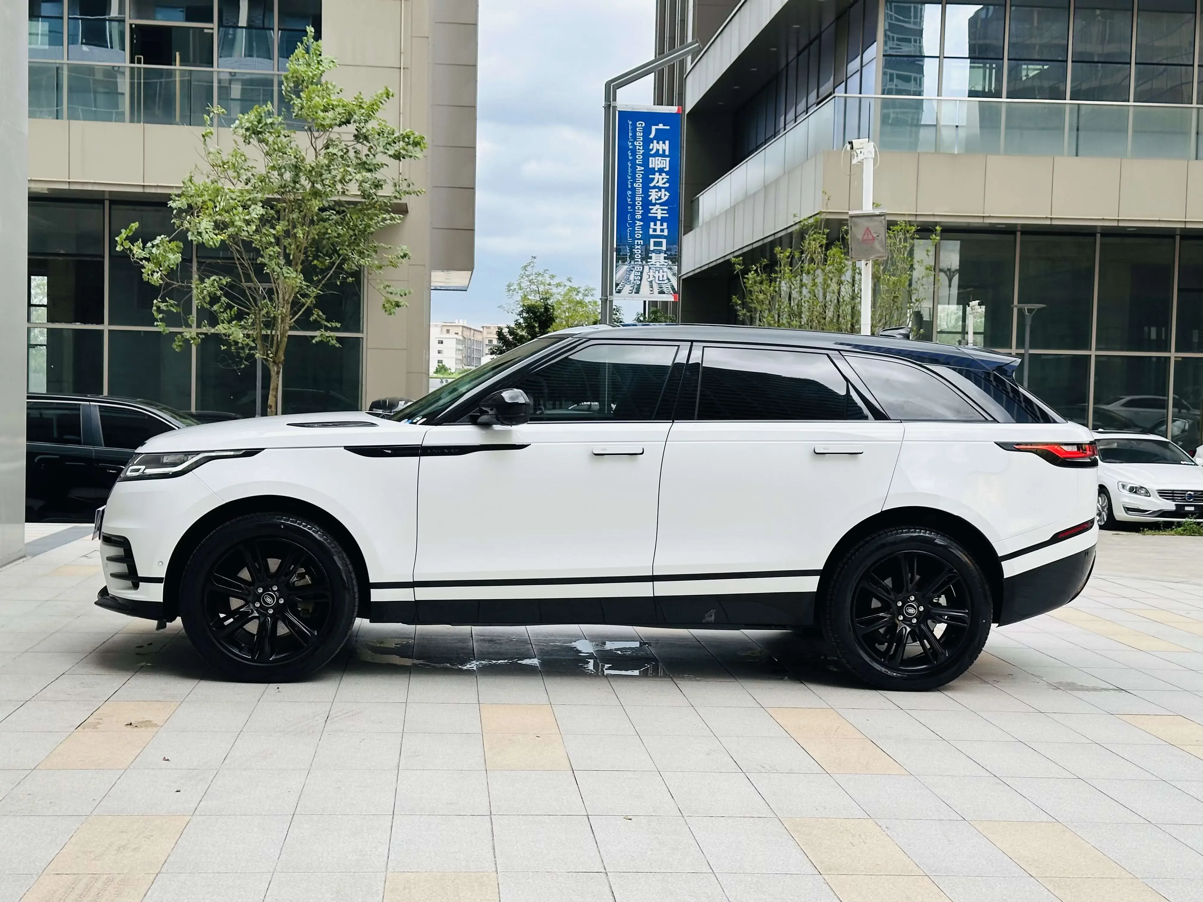 Land Rover Range Rover Velar