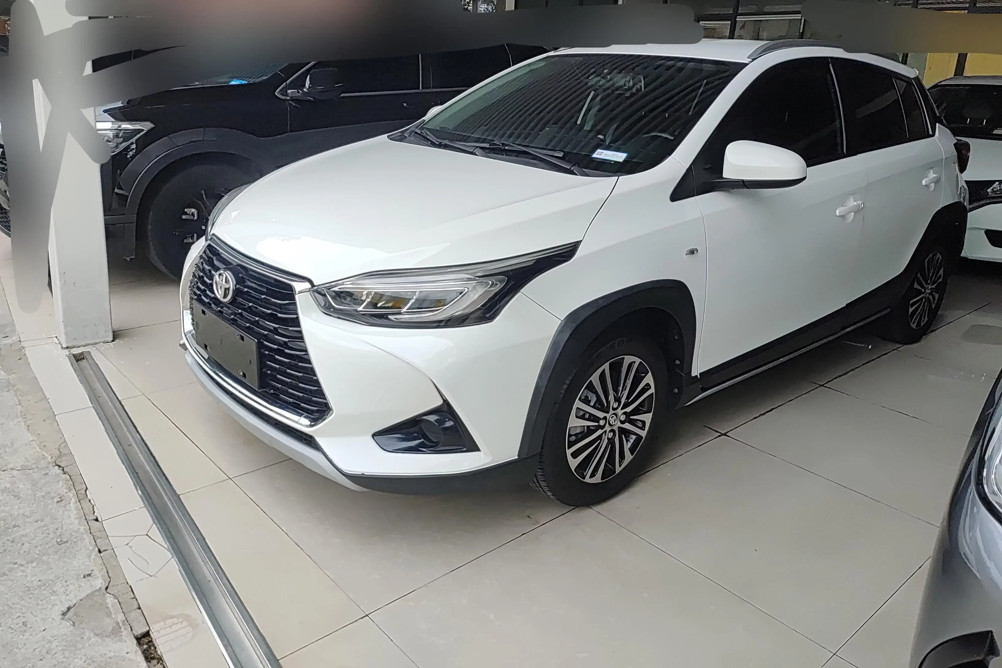 Toyota Yaris L
