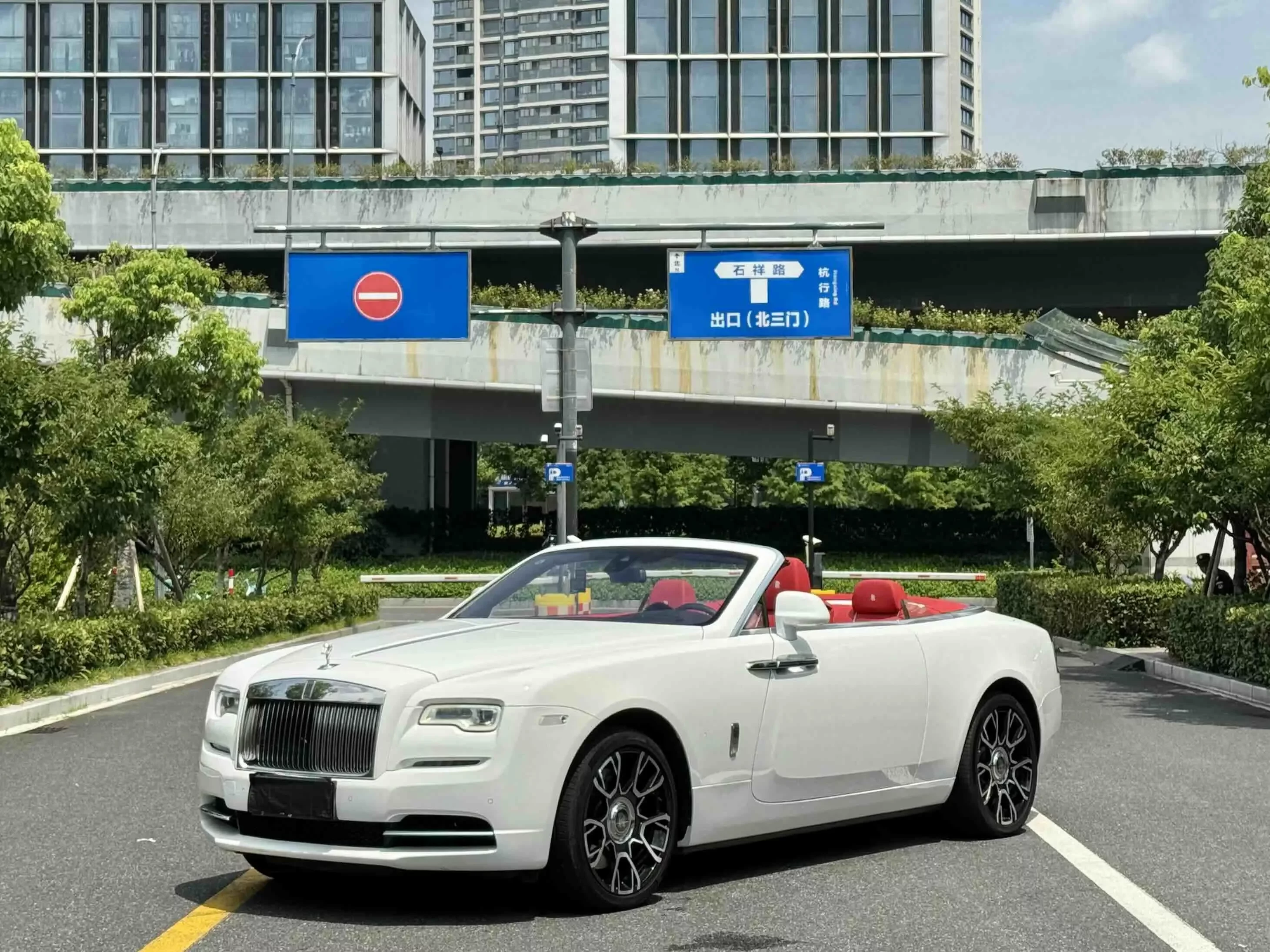 Rolls Royce Yao Ying