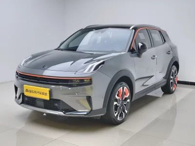 Lynk & Co 06