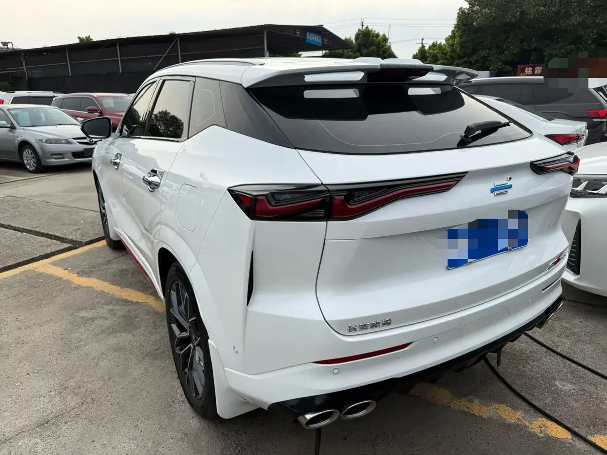 Oshan Changan Auchan Z6