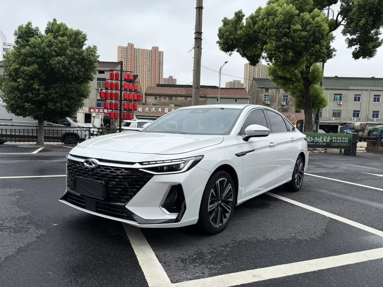 Chery Arrizo 8
