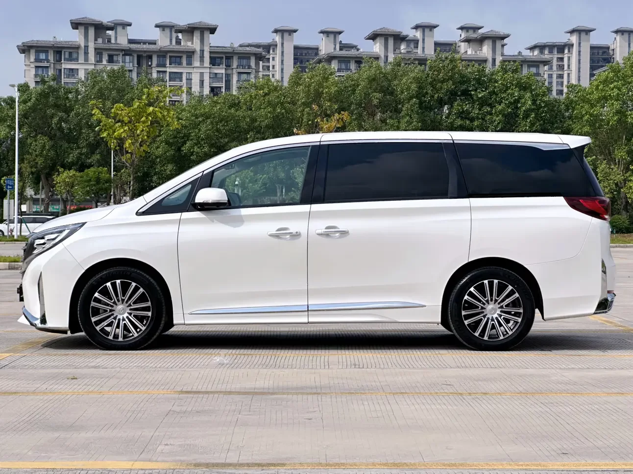 GAC Trumpchi M8