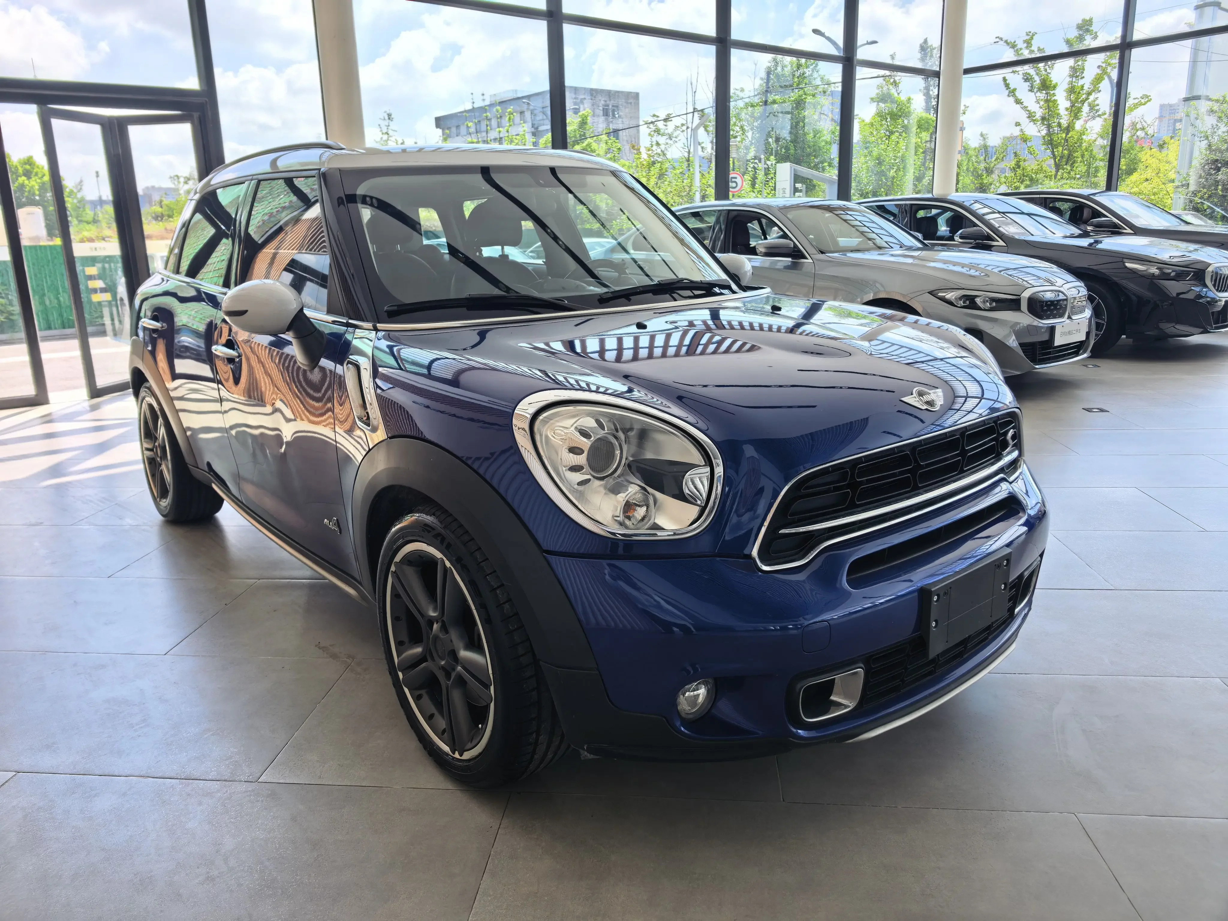 MINI COUNTRYMAN