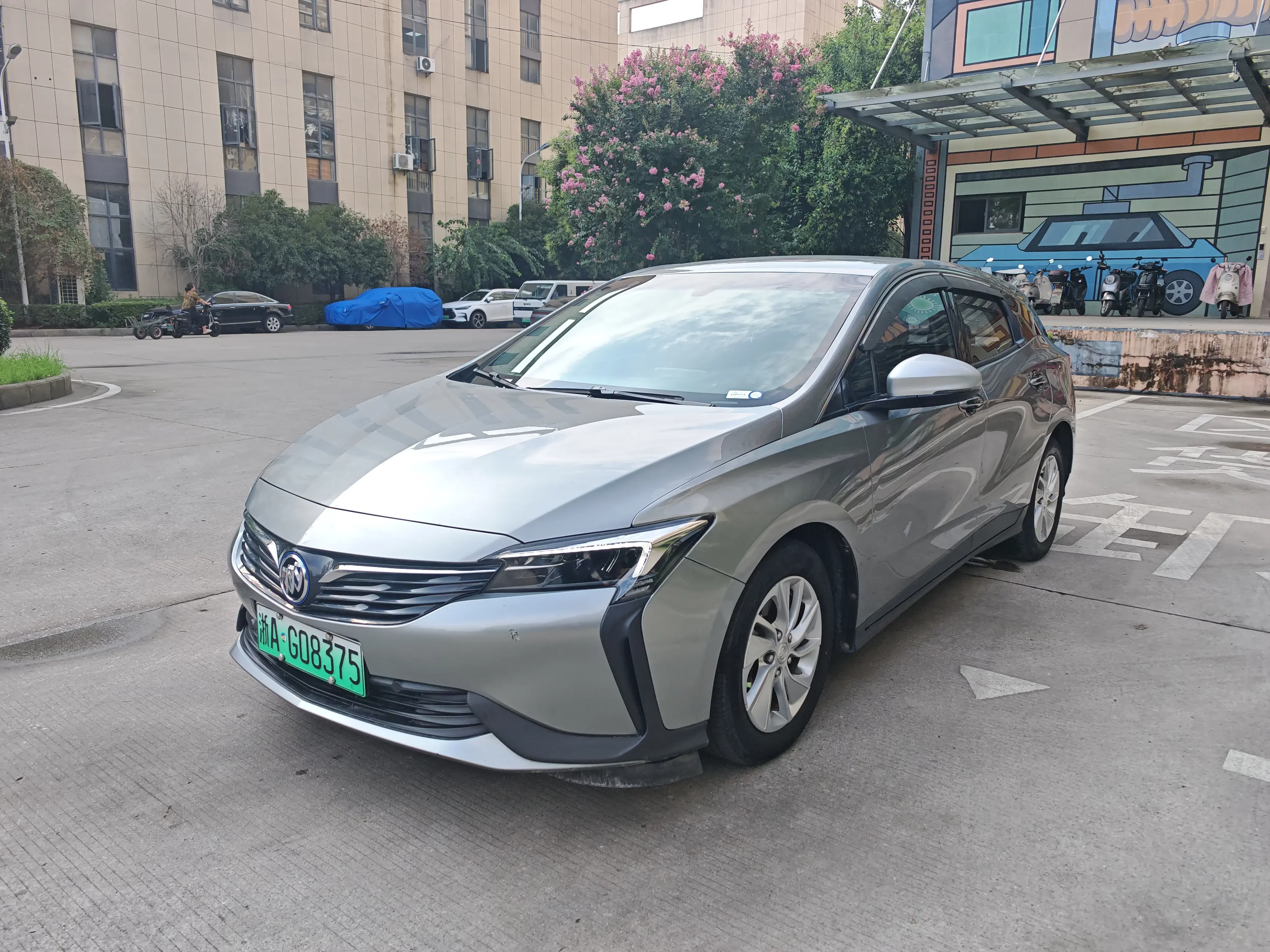 Buick Weilan 6 PHEV