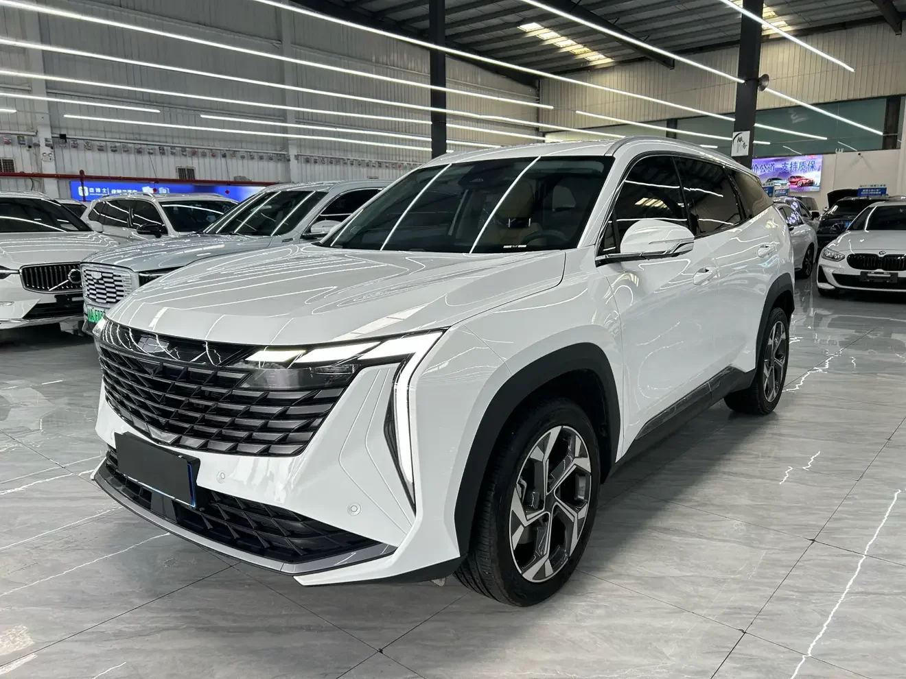 Geely Atlas L