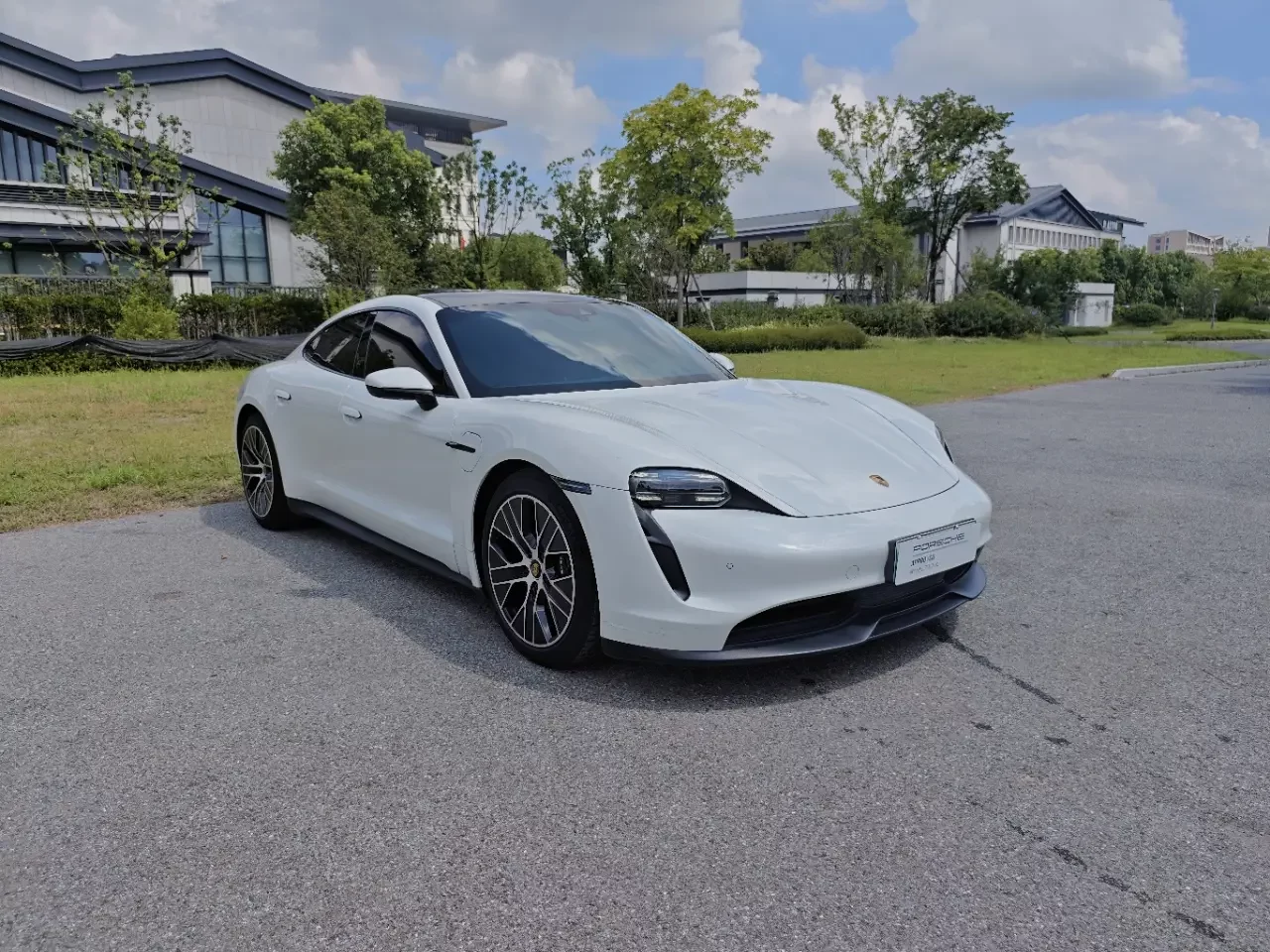 Porsche Taycan