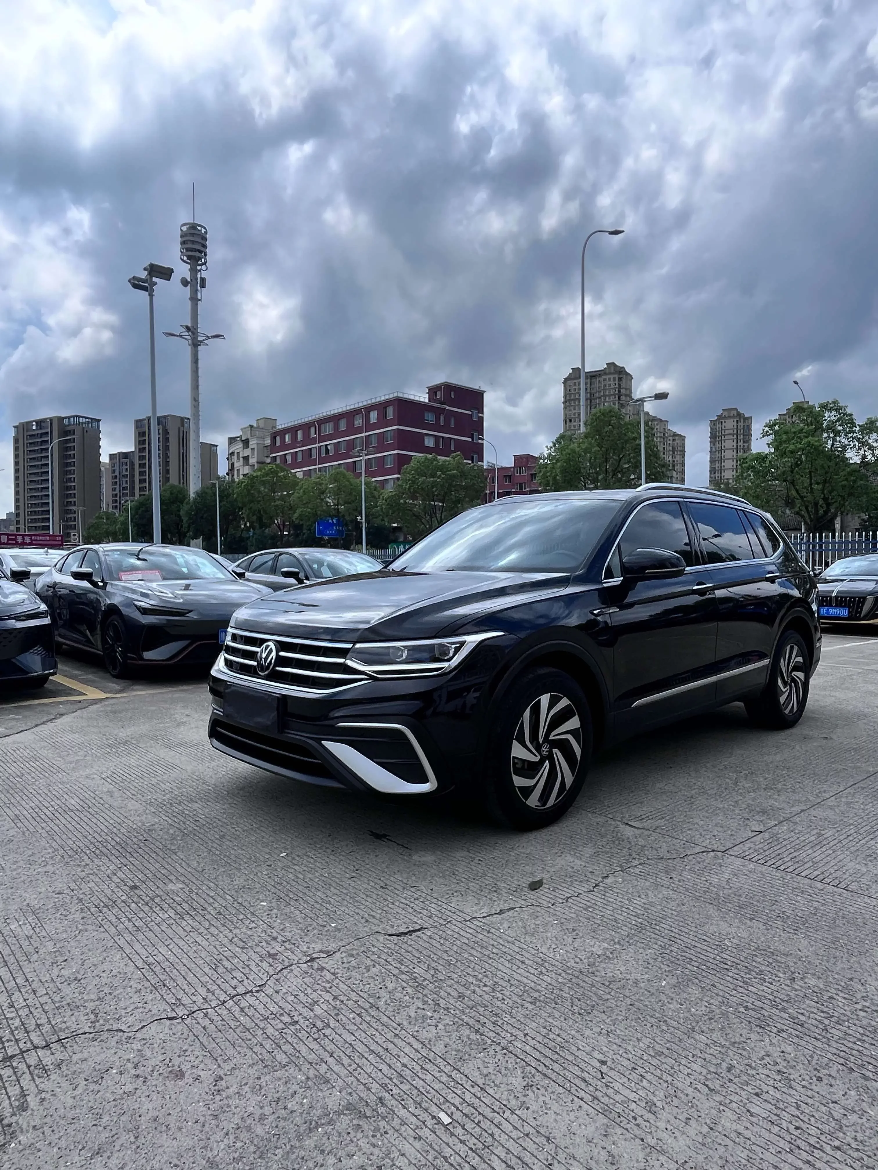 Volkswagen Tiguan L