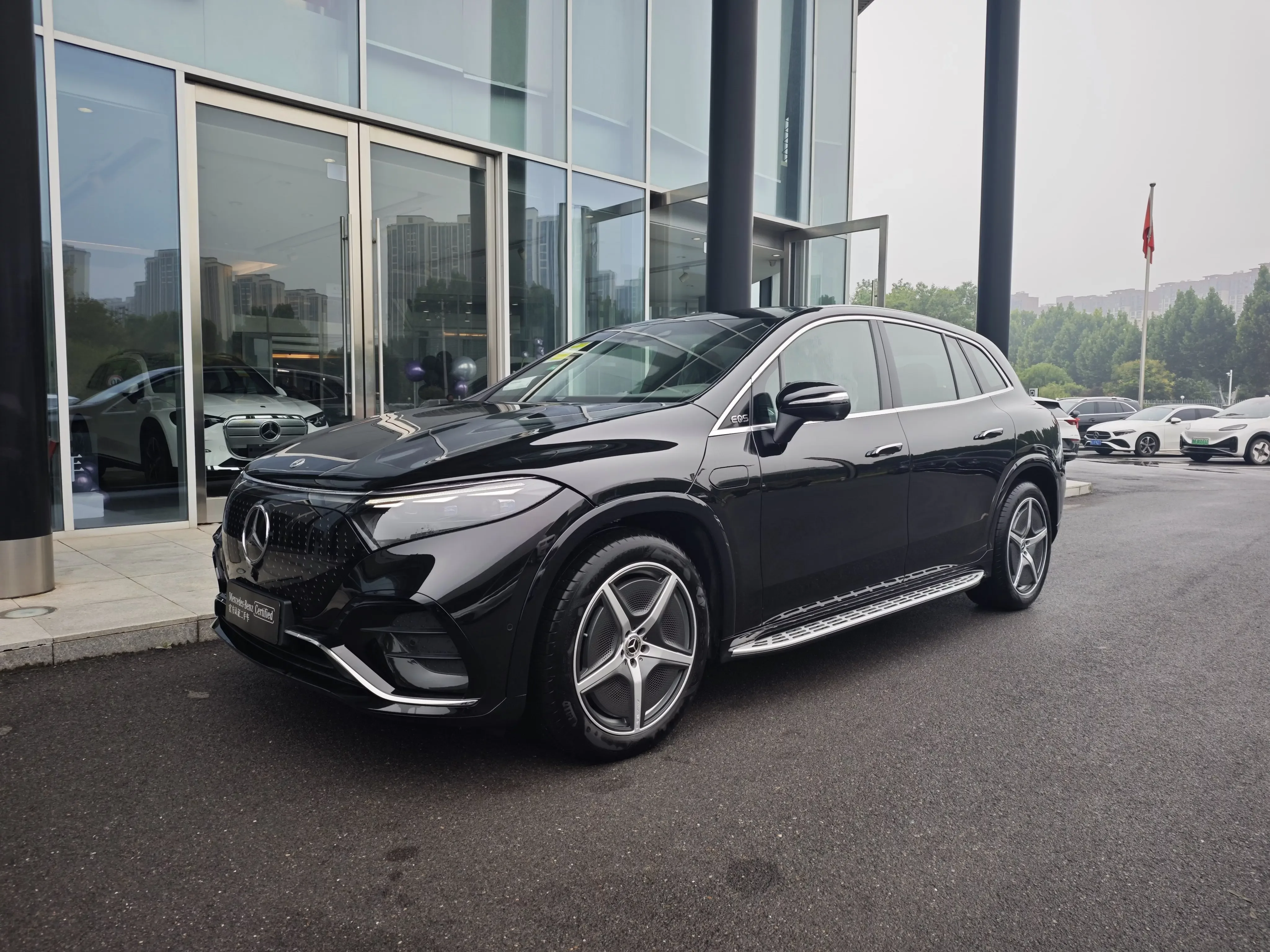 Mercedes-Benz EQS SUV