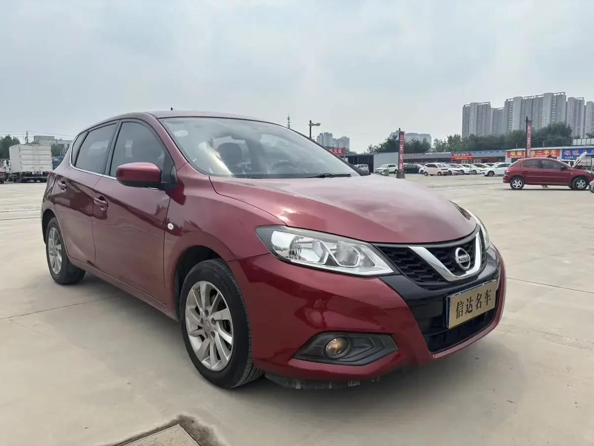 Nissan Tiida