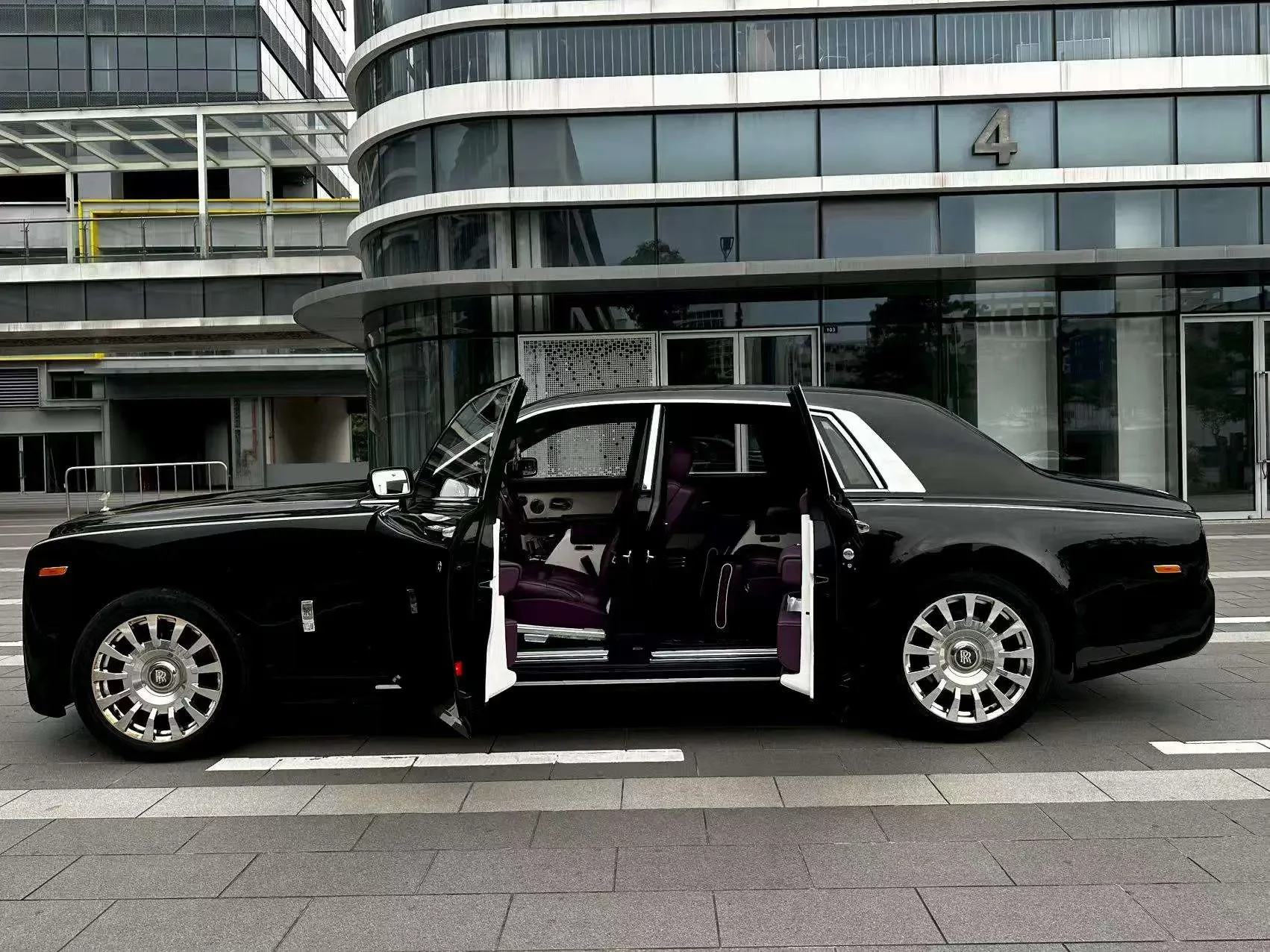 Rolls Royce Phantom