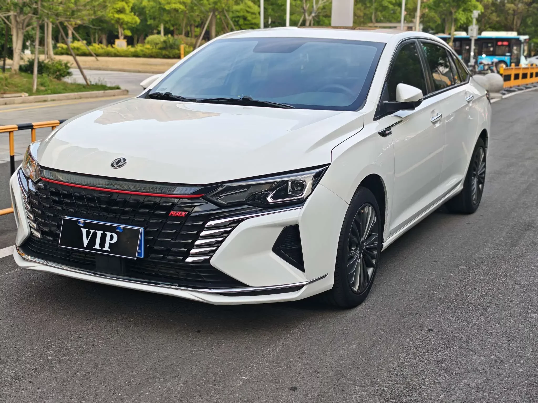 Dongfeng Yixuan MAX