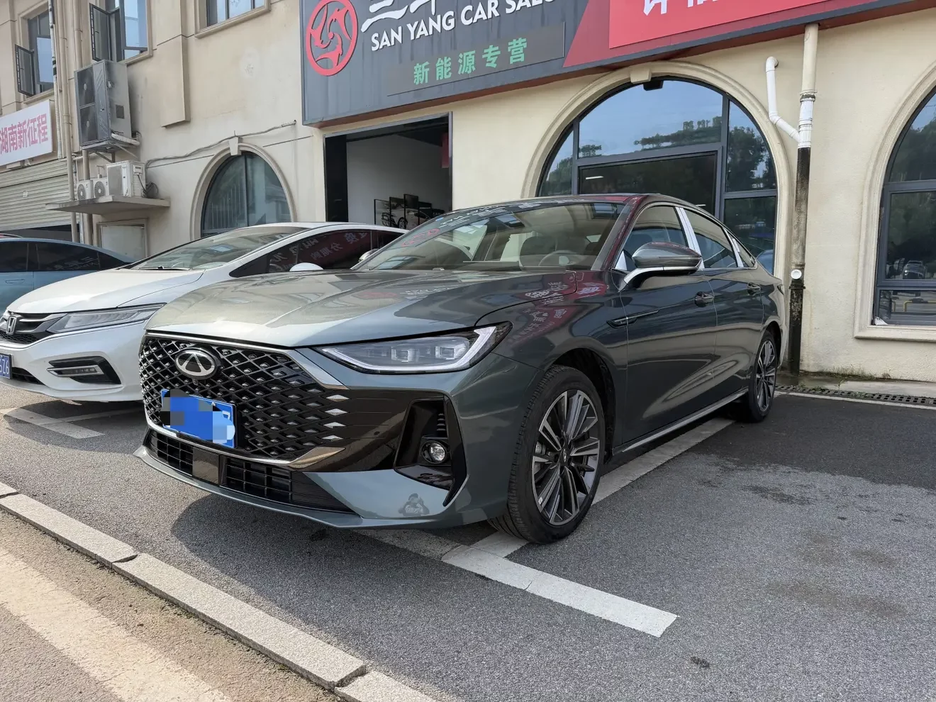 Chery Arrizo 8 PRO