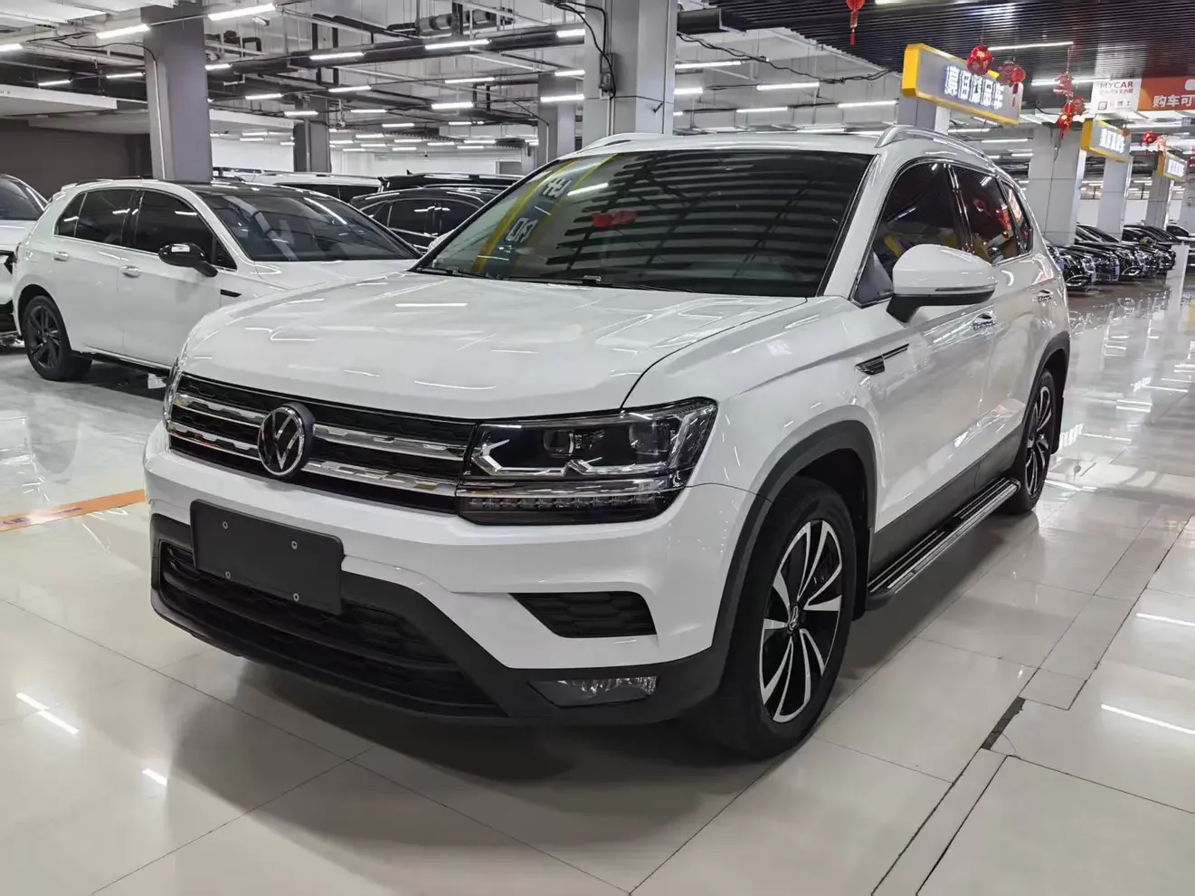 VOLKSWAGEN THARU