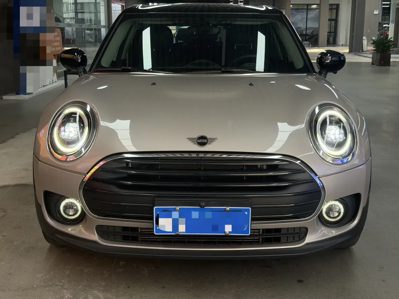 MINI CLUBMAN