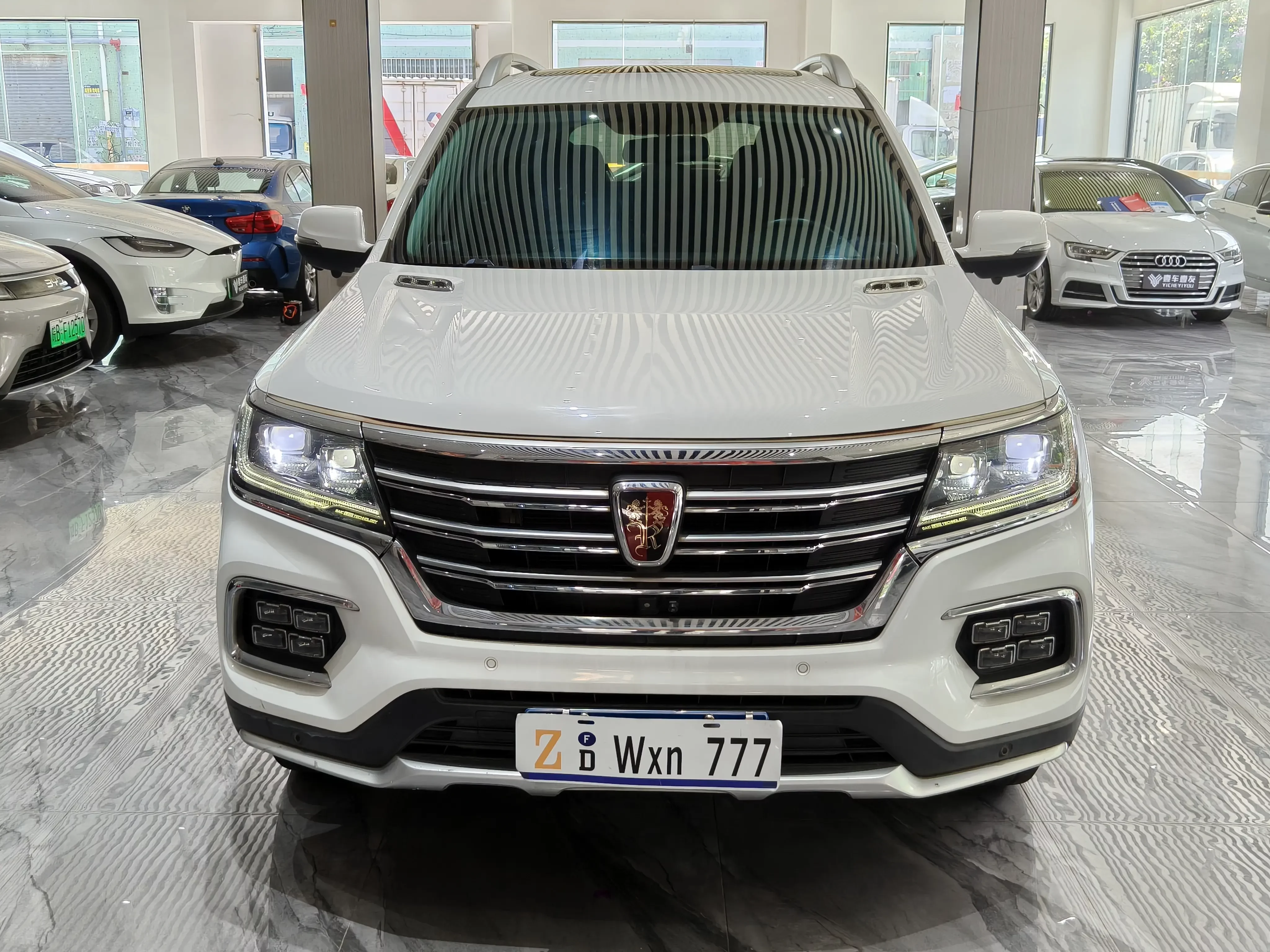 Roewe RX8