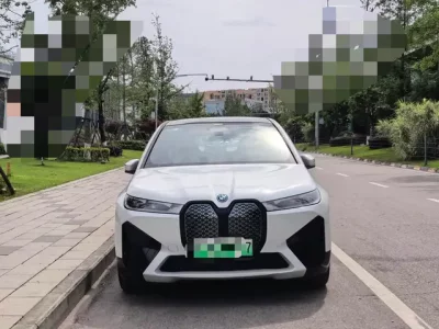 BMW iX