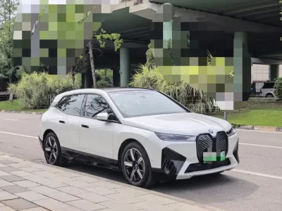 BMW iX