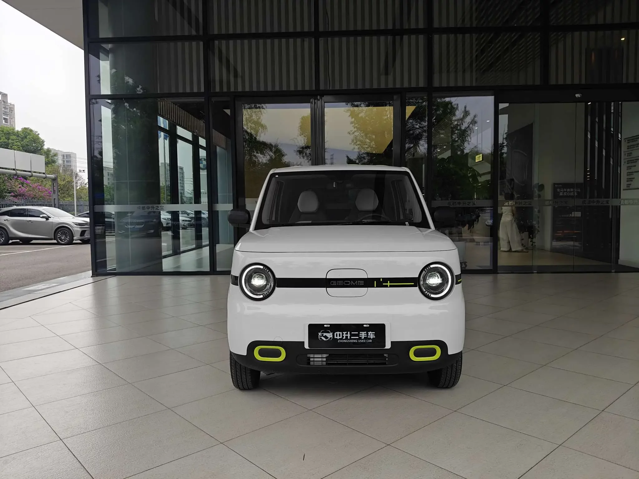 Geely panda