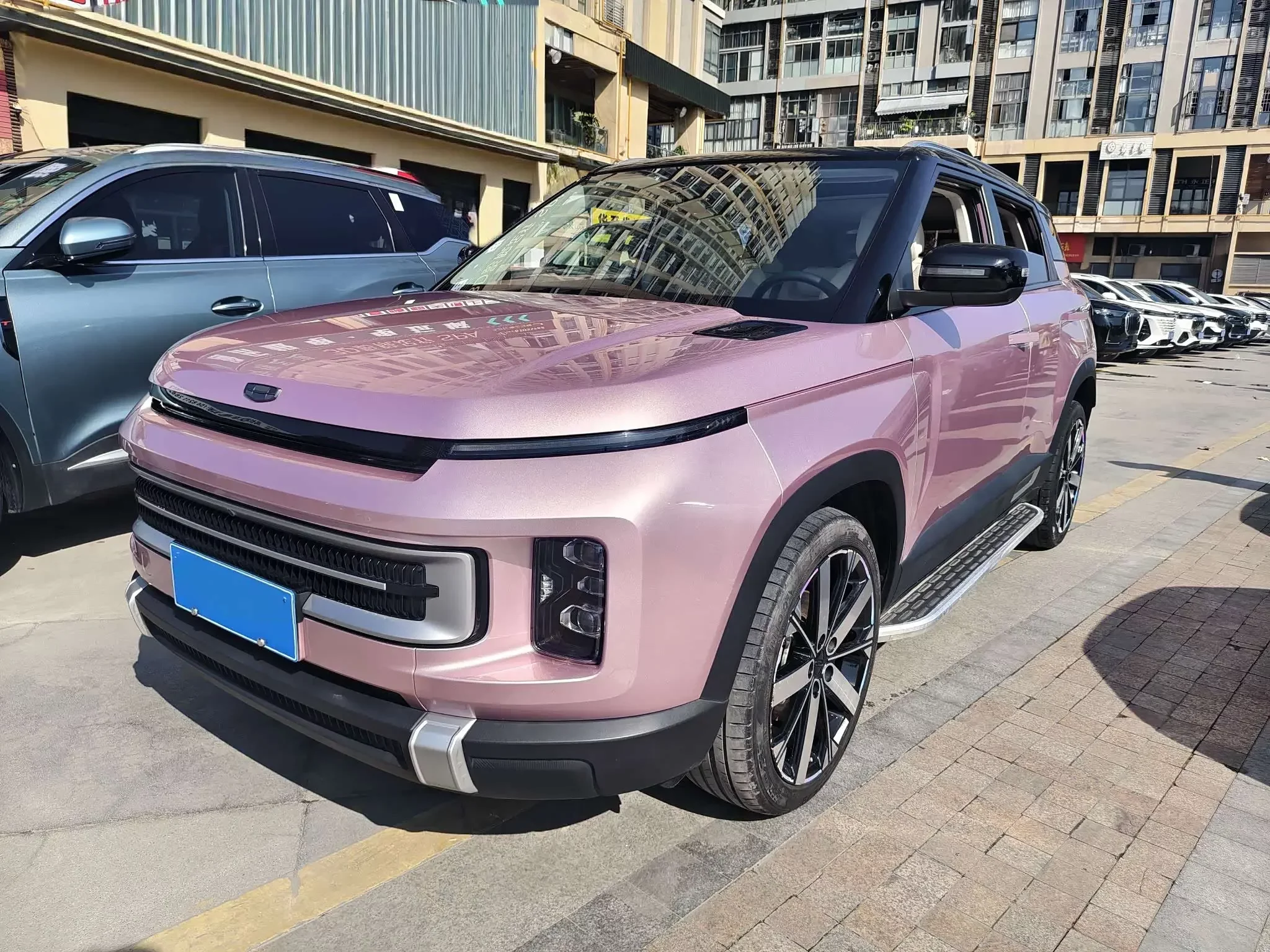 Geely ICON