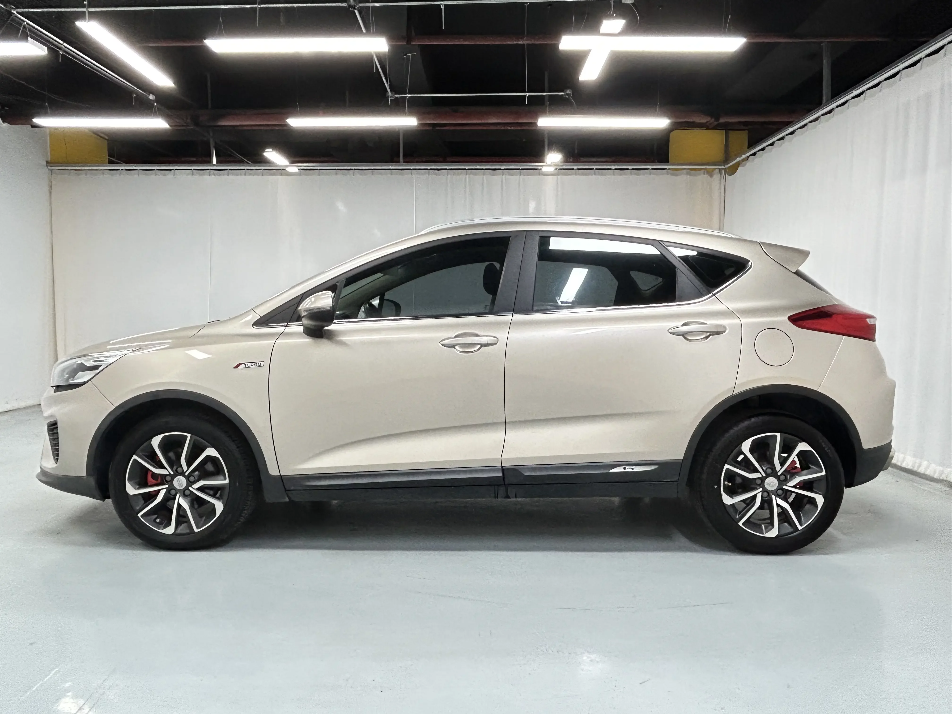 Geely Emgrand GS