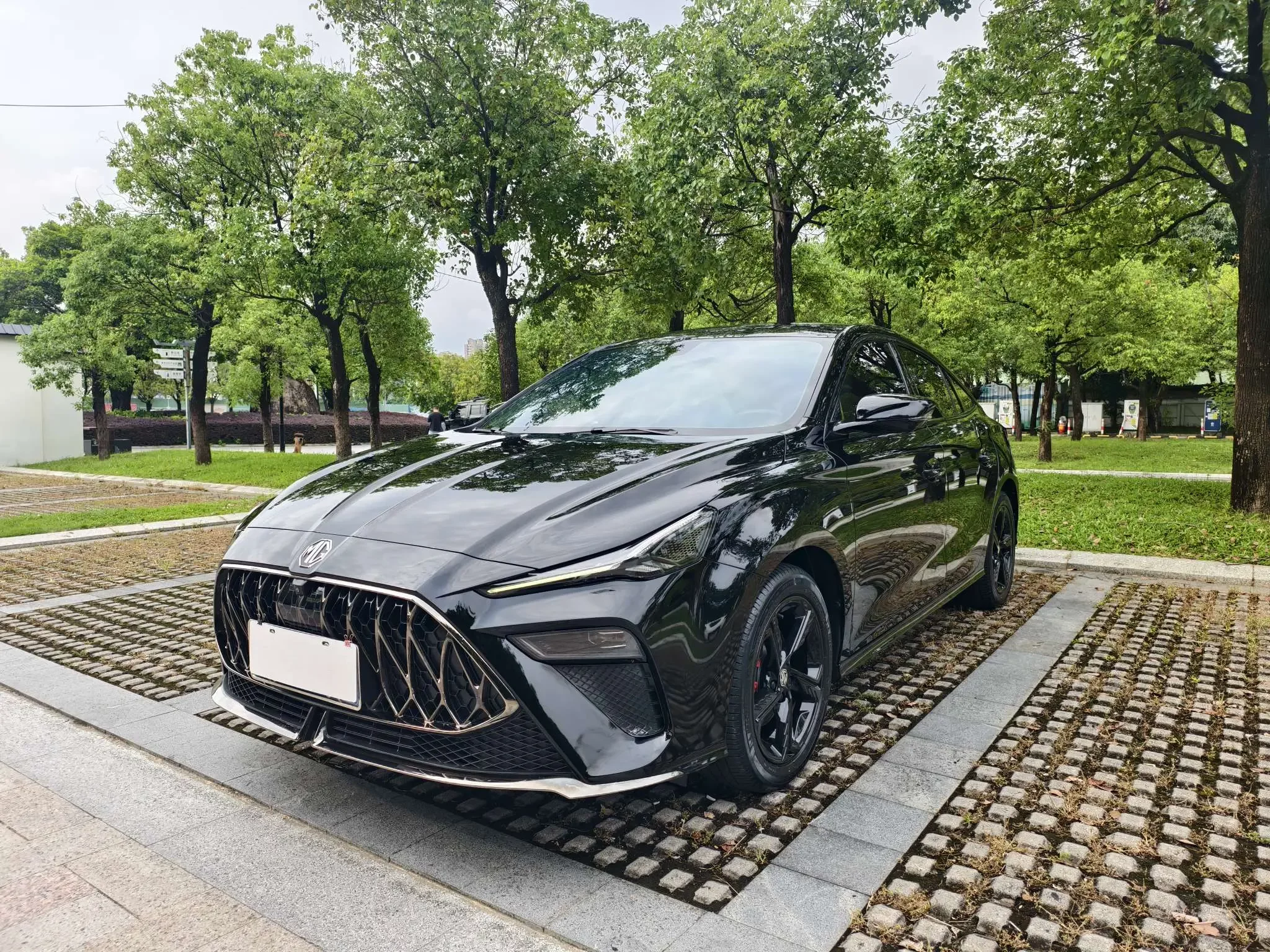 MG 5 Scorpio