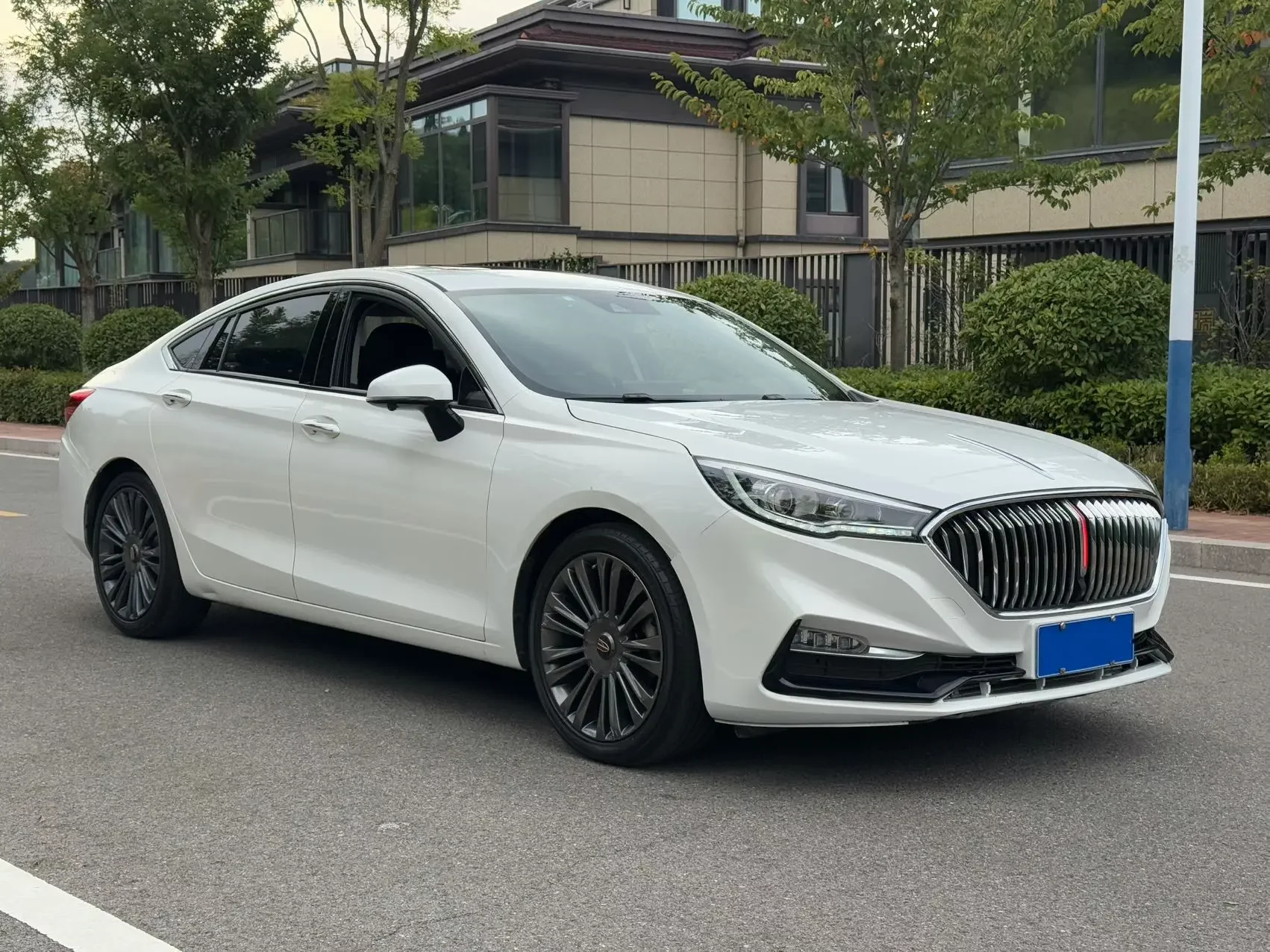 Hongqi H5 classic