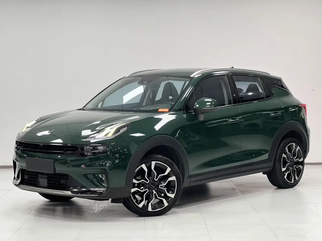 Lynk & Co 06