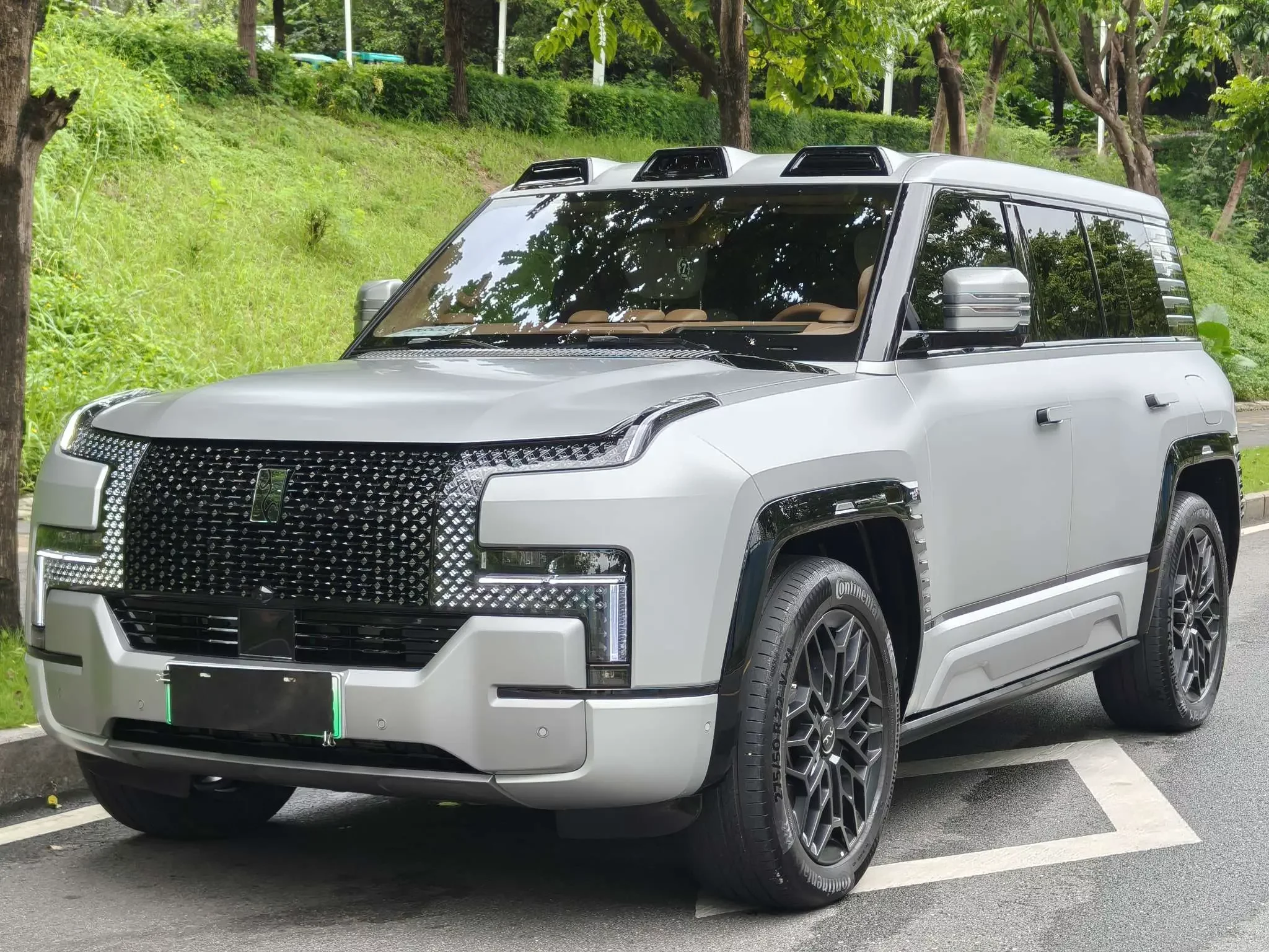BYD Yangwang U8