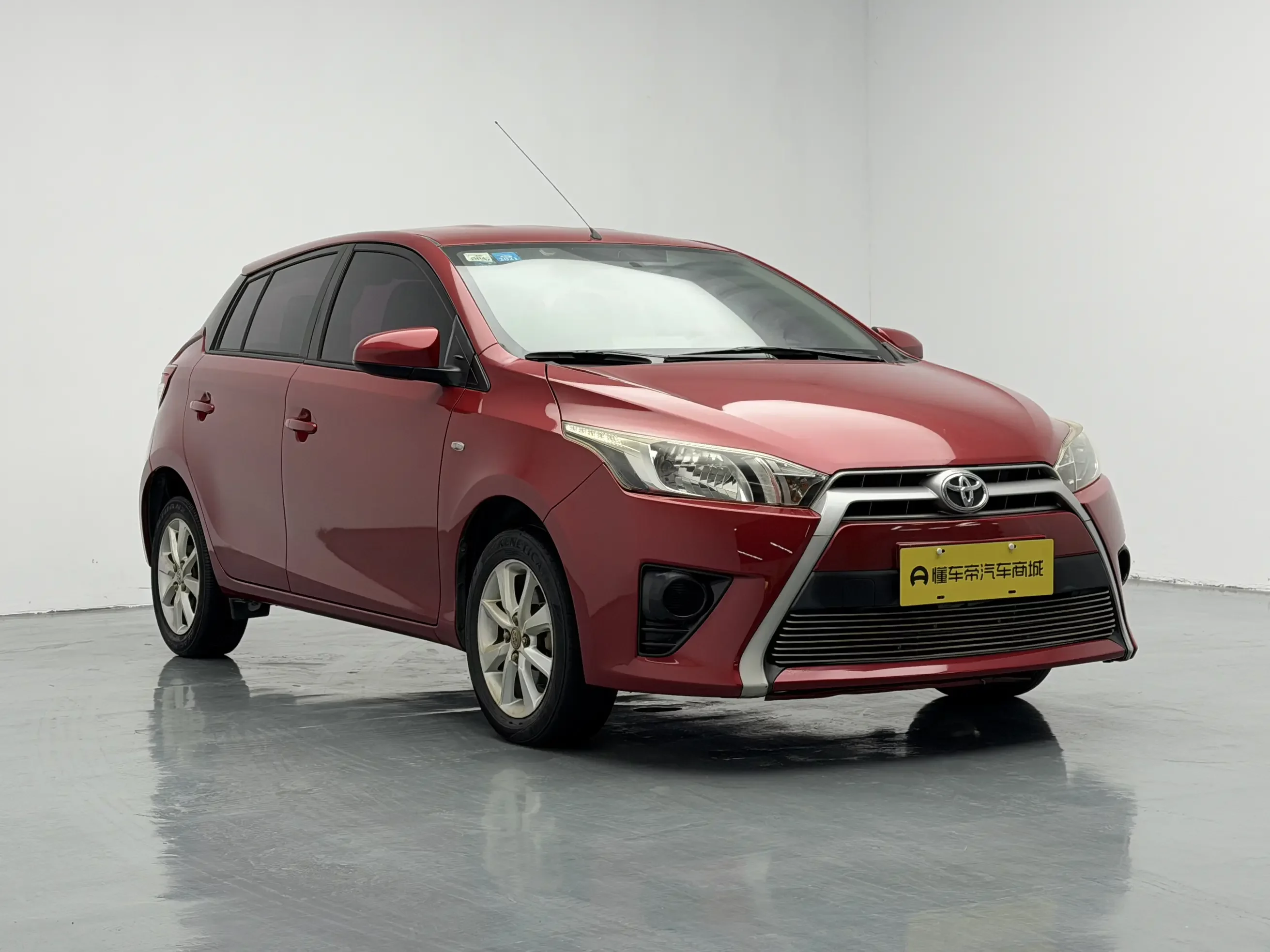 Toyota Yaris L