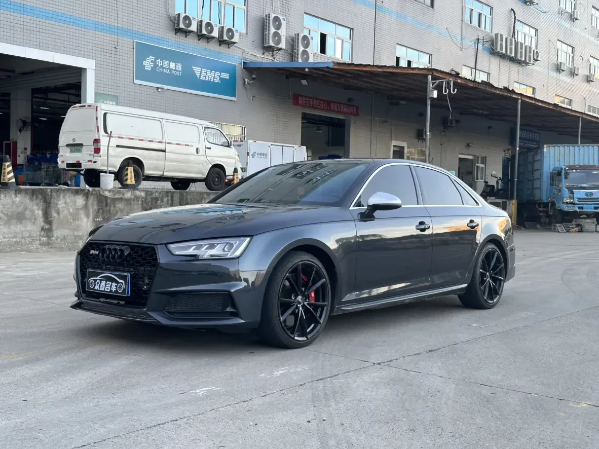 Audi S4