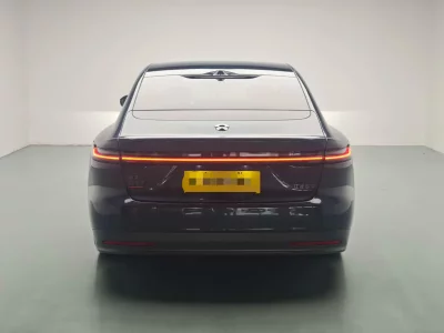 NIO ET7