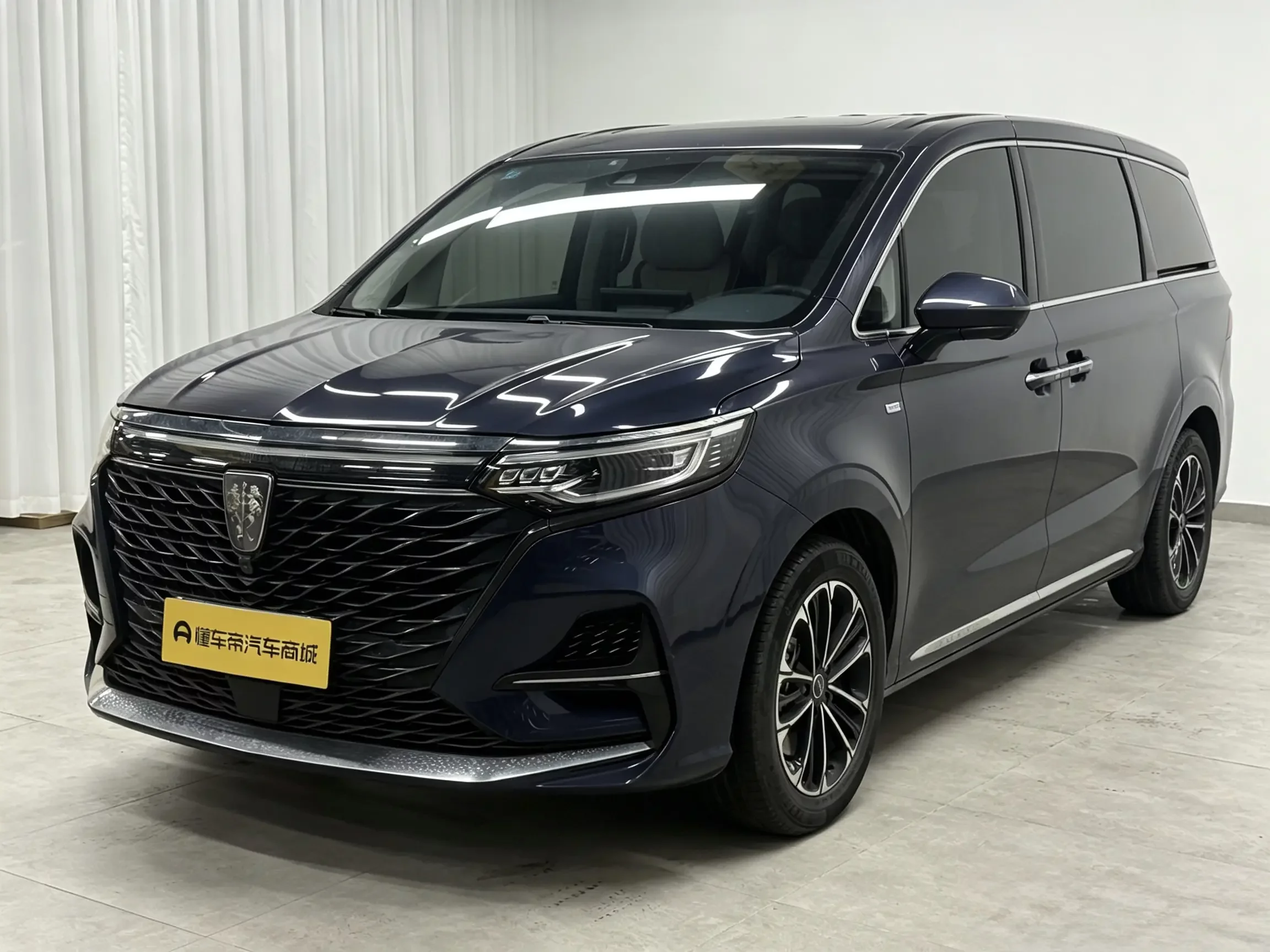 Roewe iMAX8