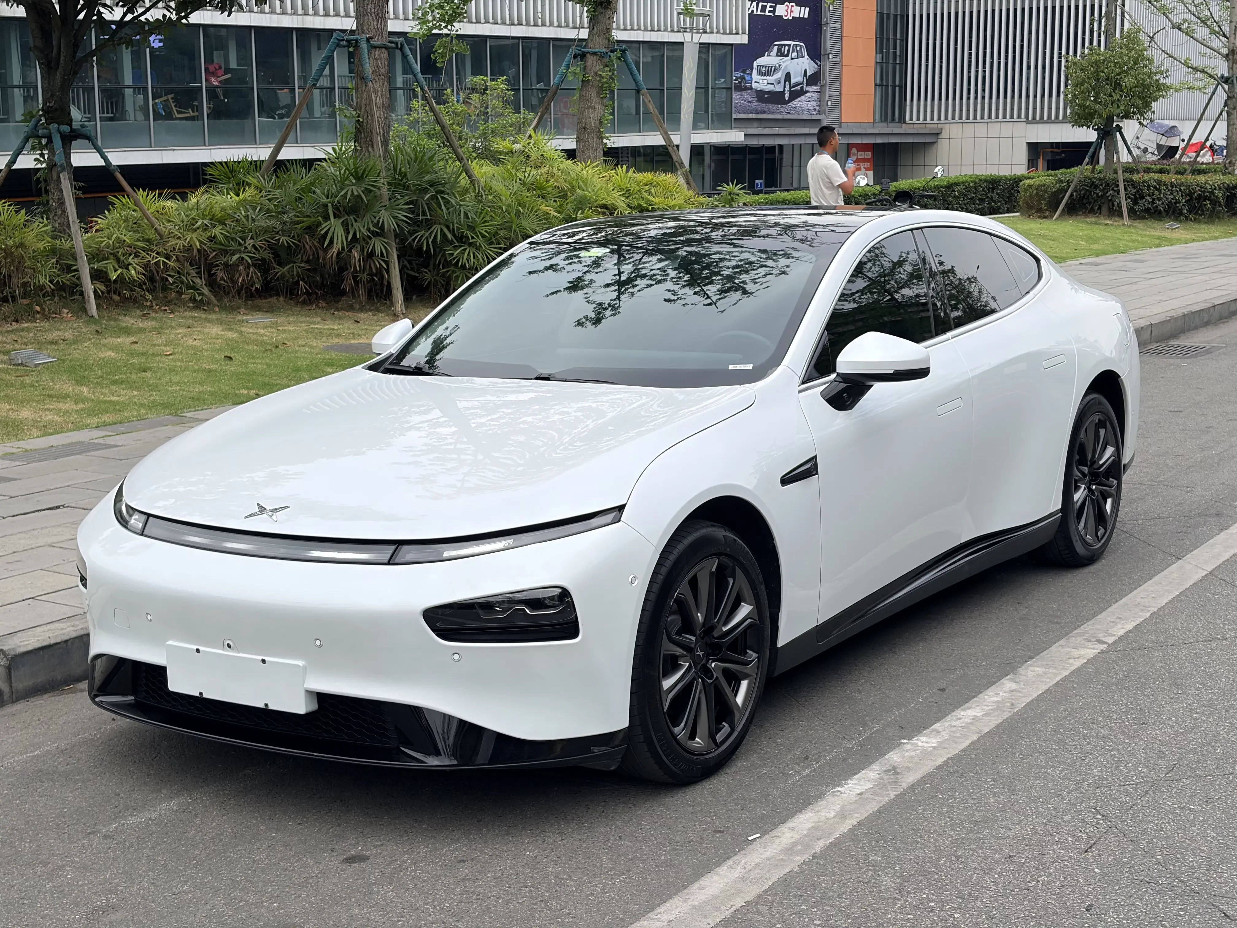 Xpeng P7