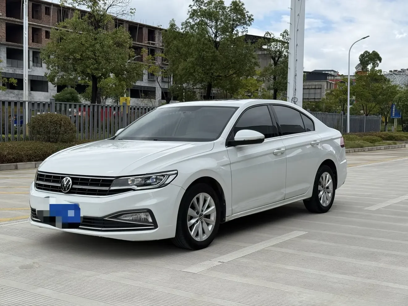 VOLKSWAGEN BORA