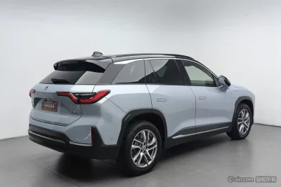 NIO ES6