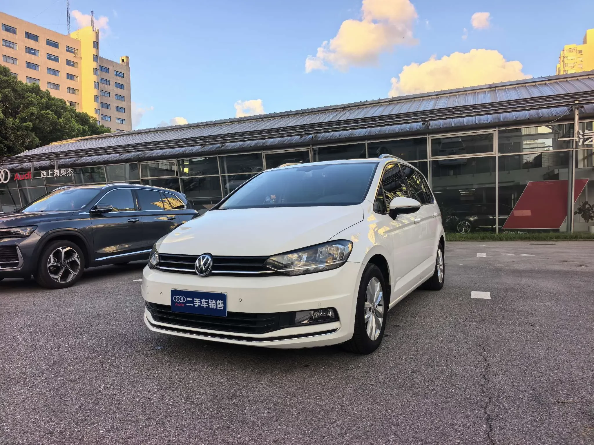 Volkswagen Touran L
