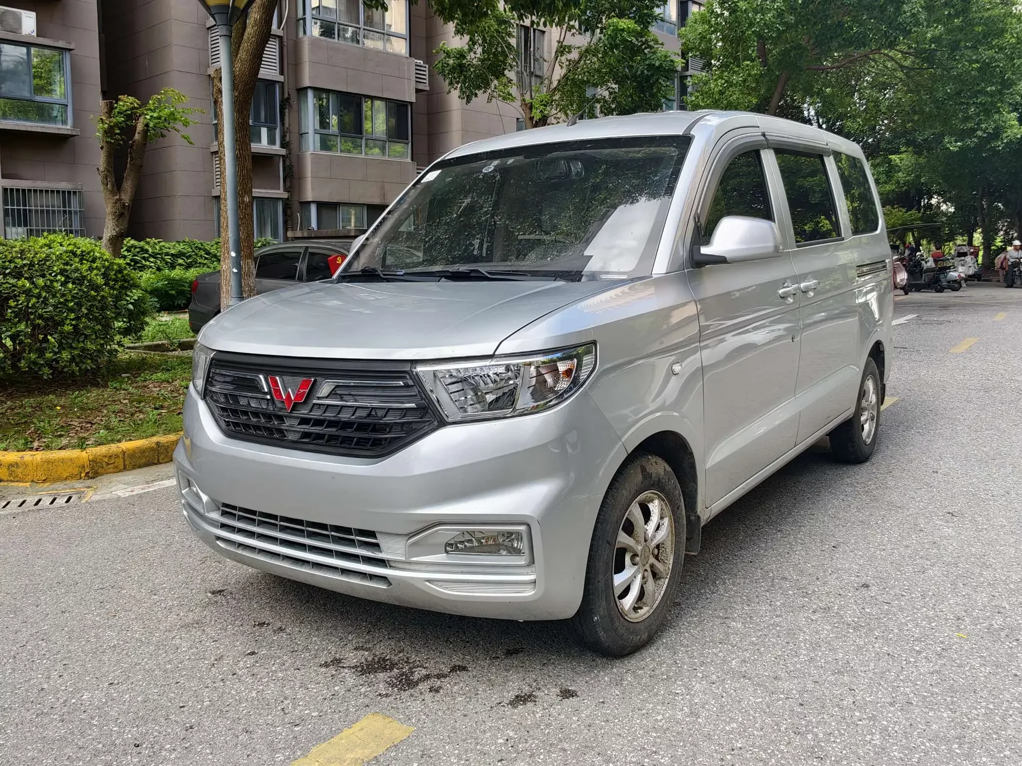 Wuling Hongguang V