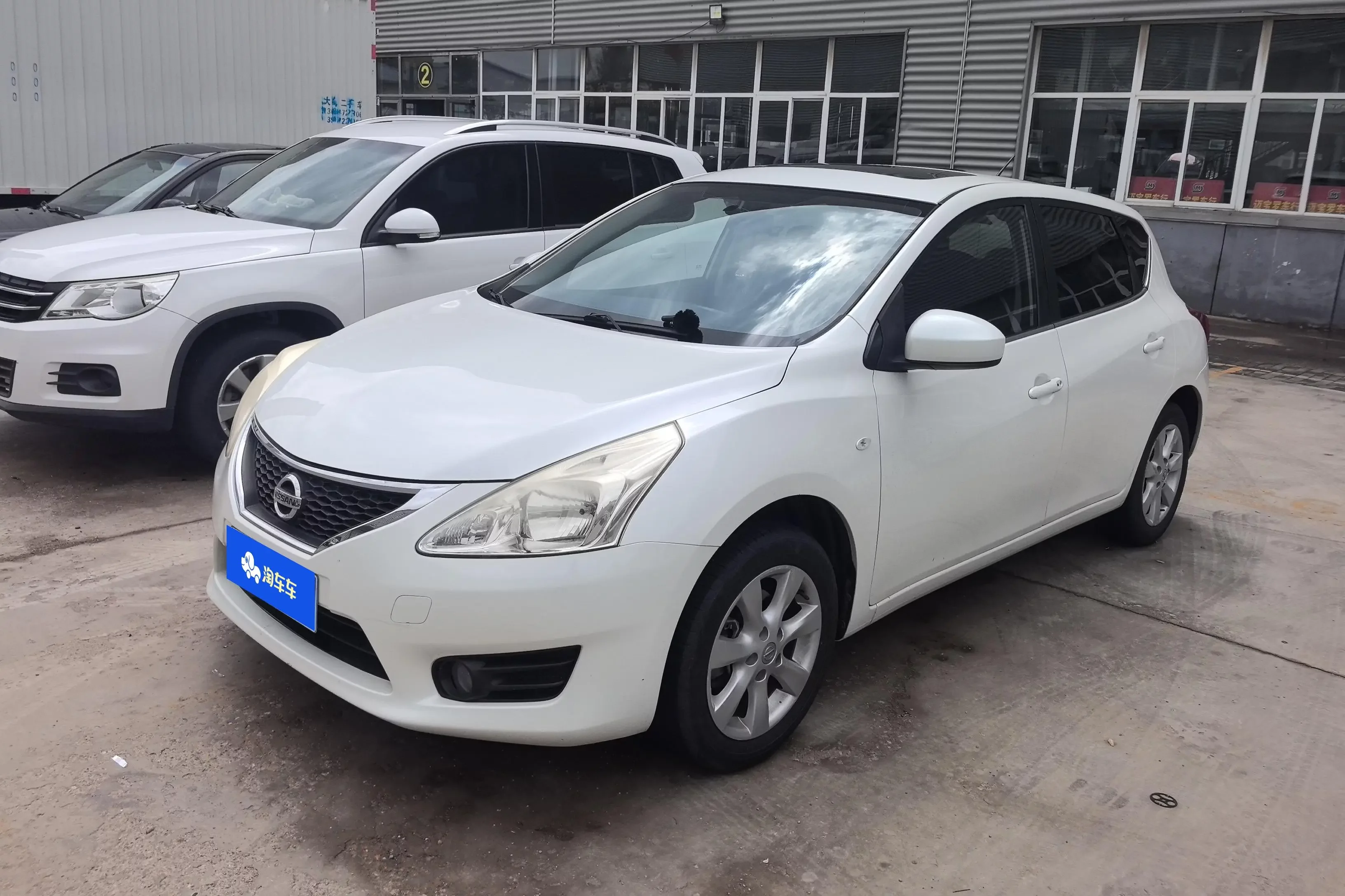 Nissan Tiida