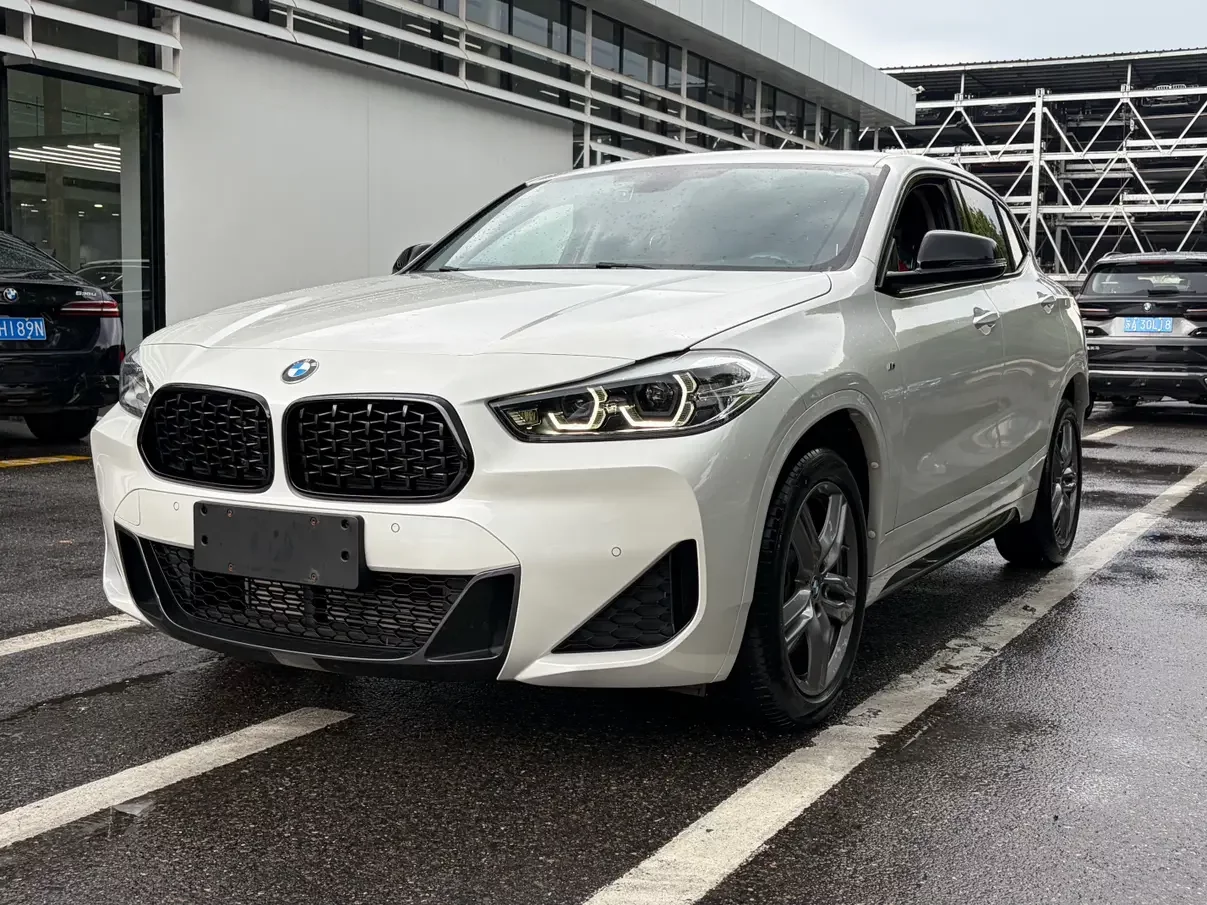 BMW X2