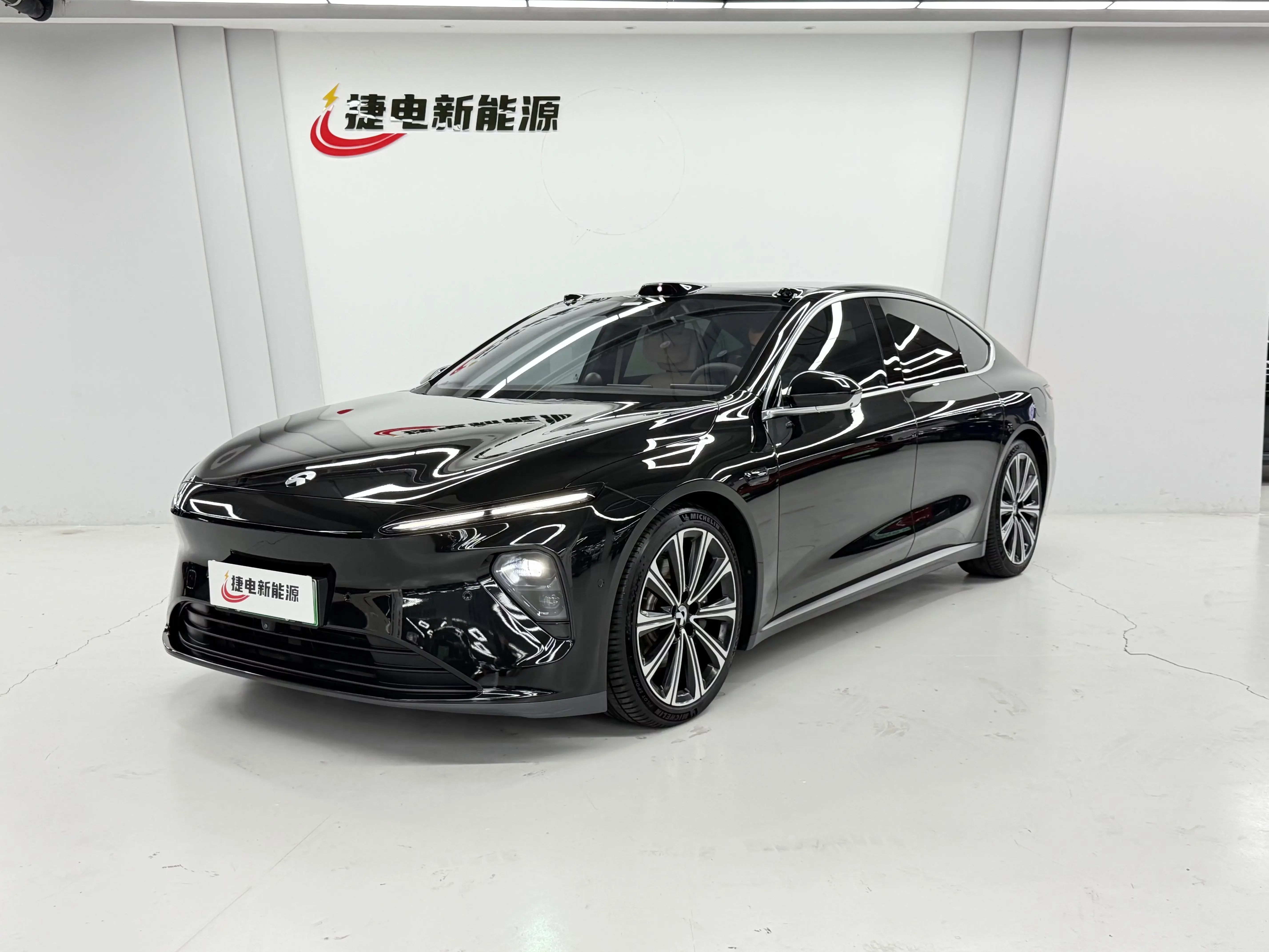 NIO ET7