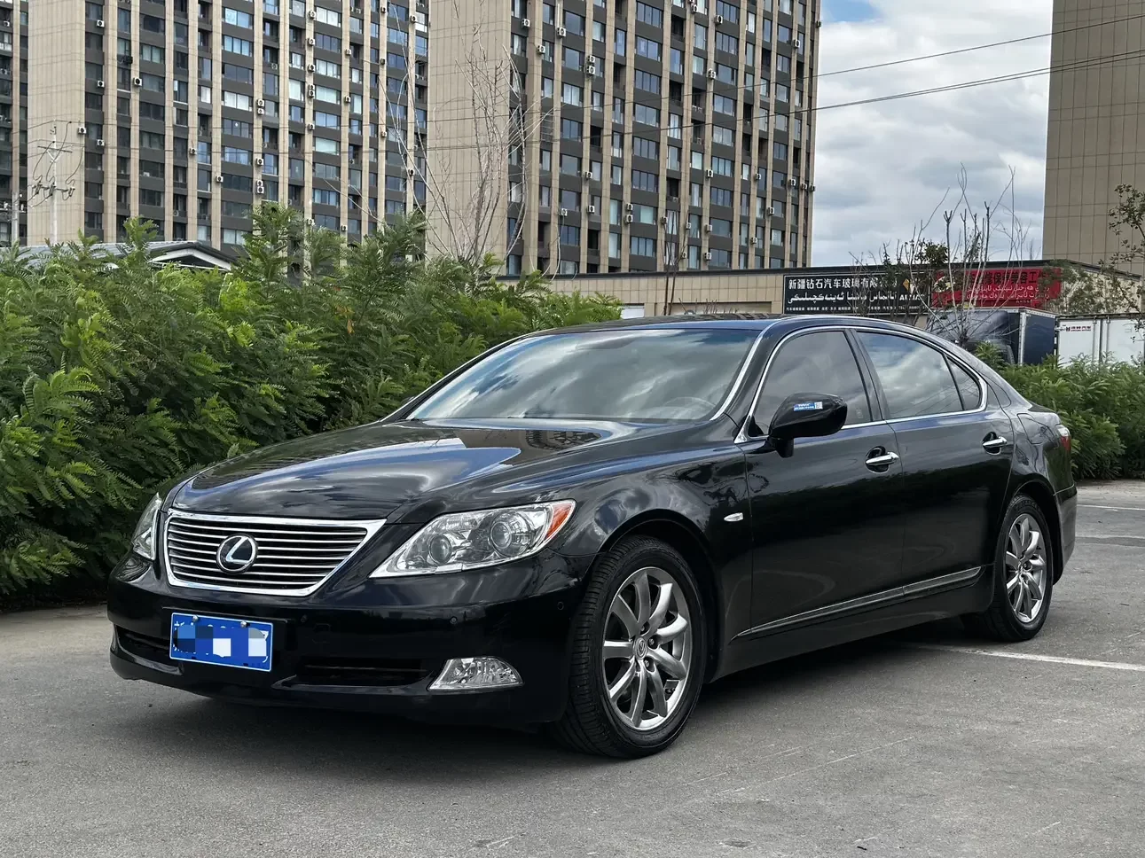 Lexus LS