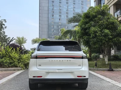 Leapmotor C10