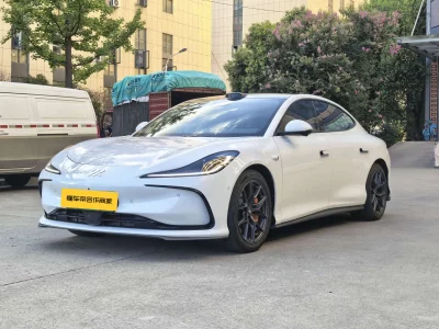 IM Motors Zhiji L6