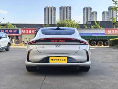 IM Motors Zhiji L6
