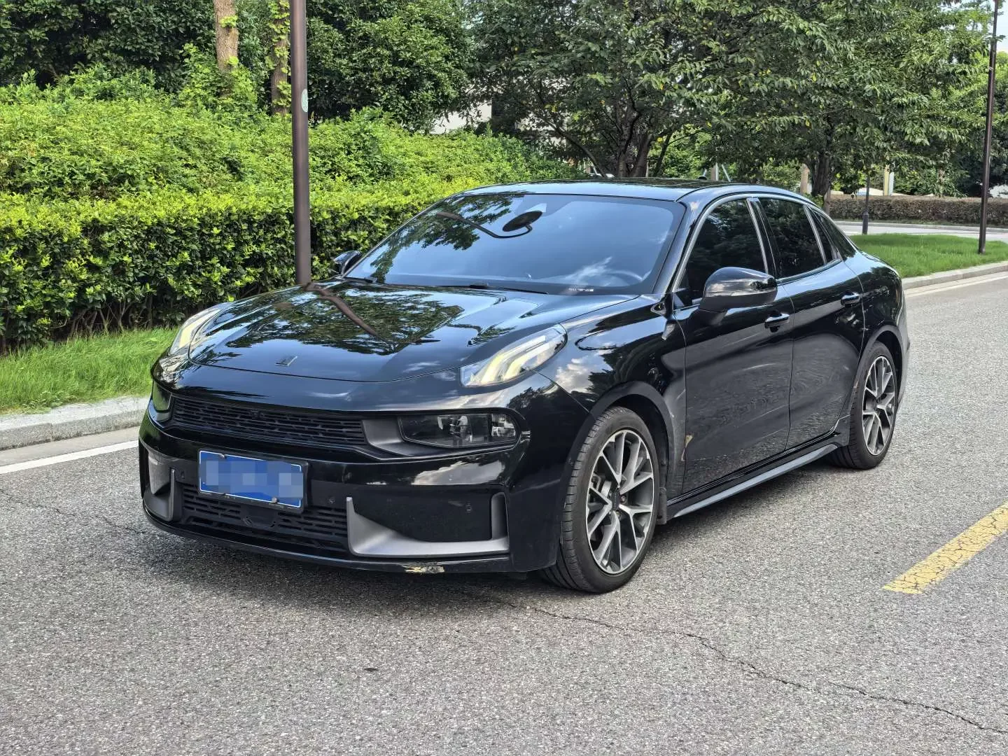Lynk & Co 03