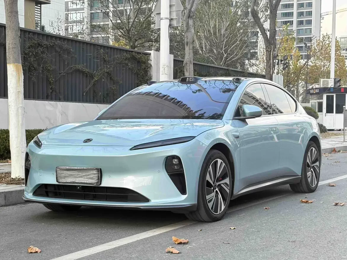 NIO ET5