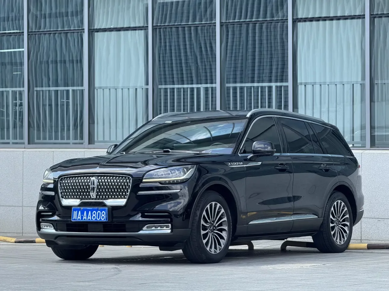 Lincoln aviator